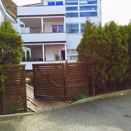 Spacious Waterfront With Free Parking - Upgraded 2024 Apartman Stavanger