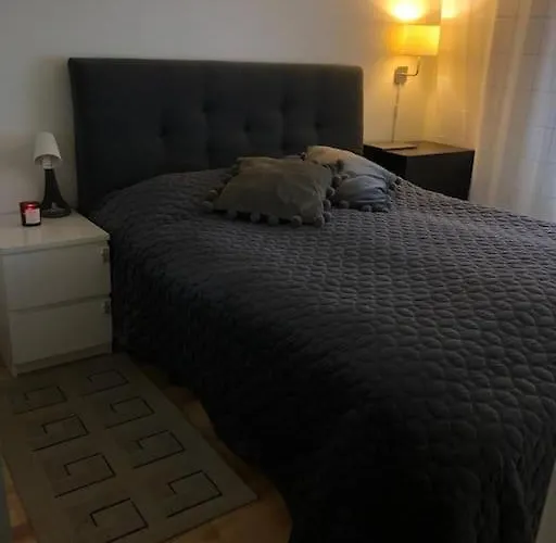 Spacious Waterfront With Free Parking - Upgraded 2024 *