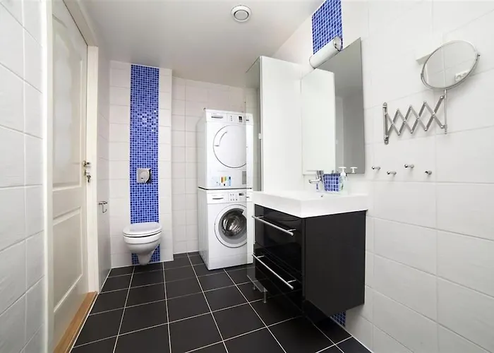 Spacious Waterfront With Free Parking - Upgraded 2024 Appartement